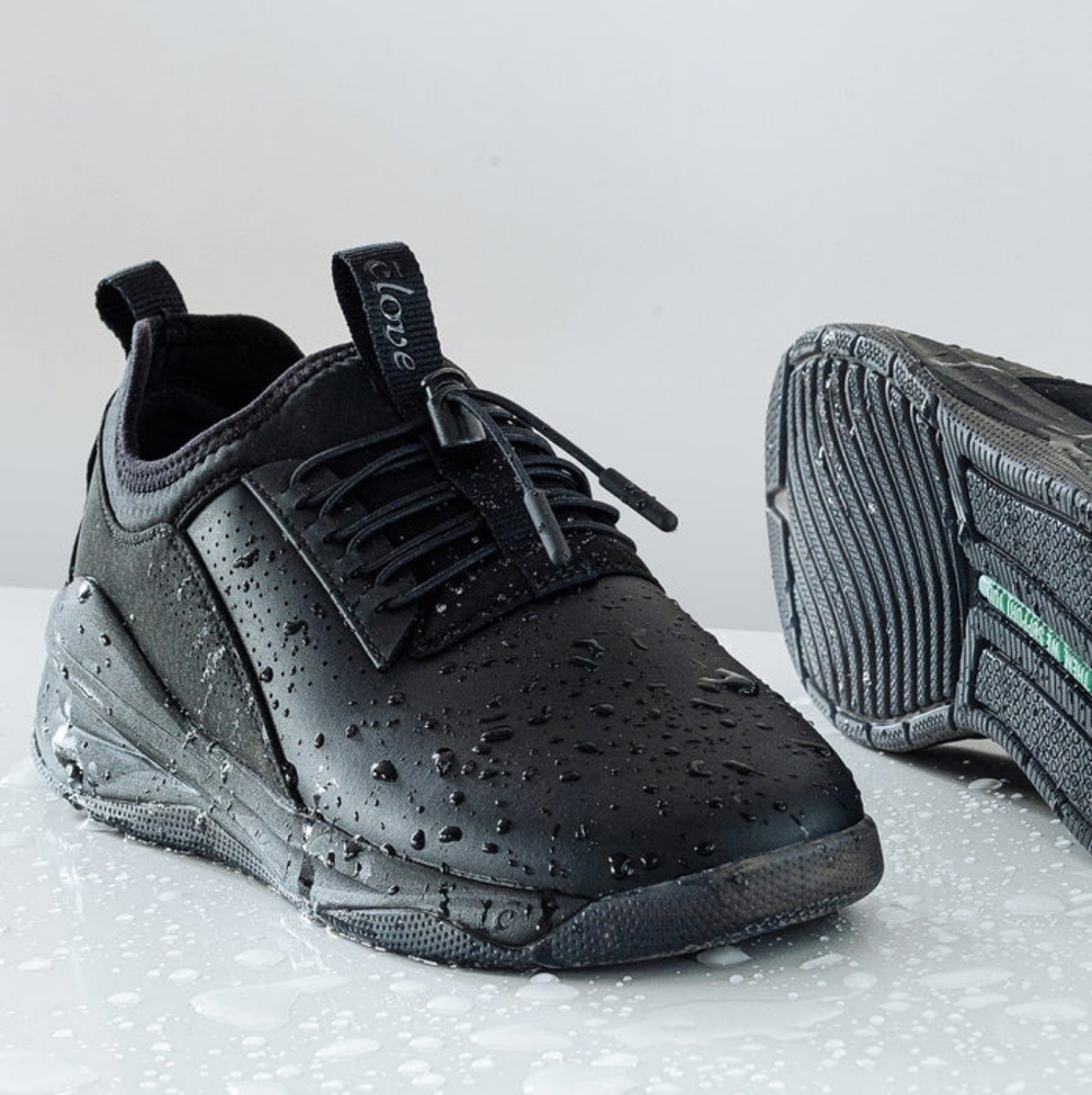 Clove Core Women's Classic Nursing/Healthcare Shoes in "All Black Option"